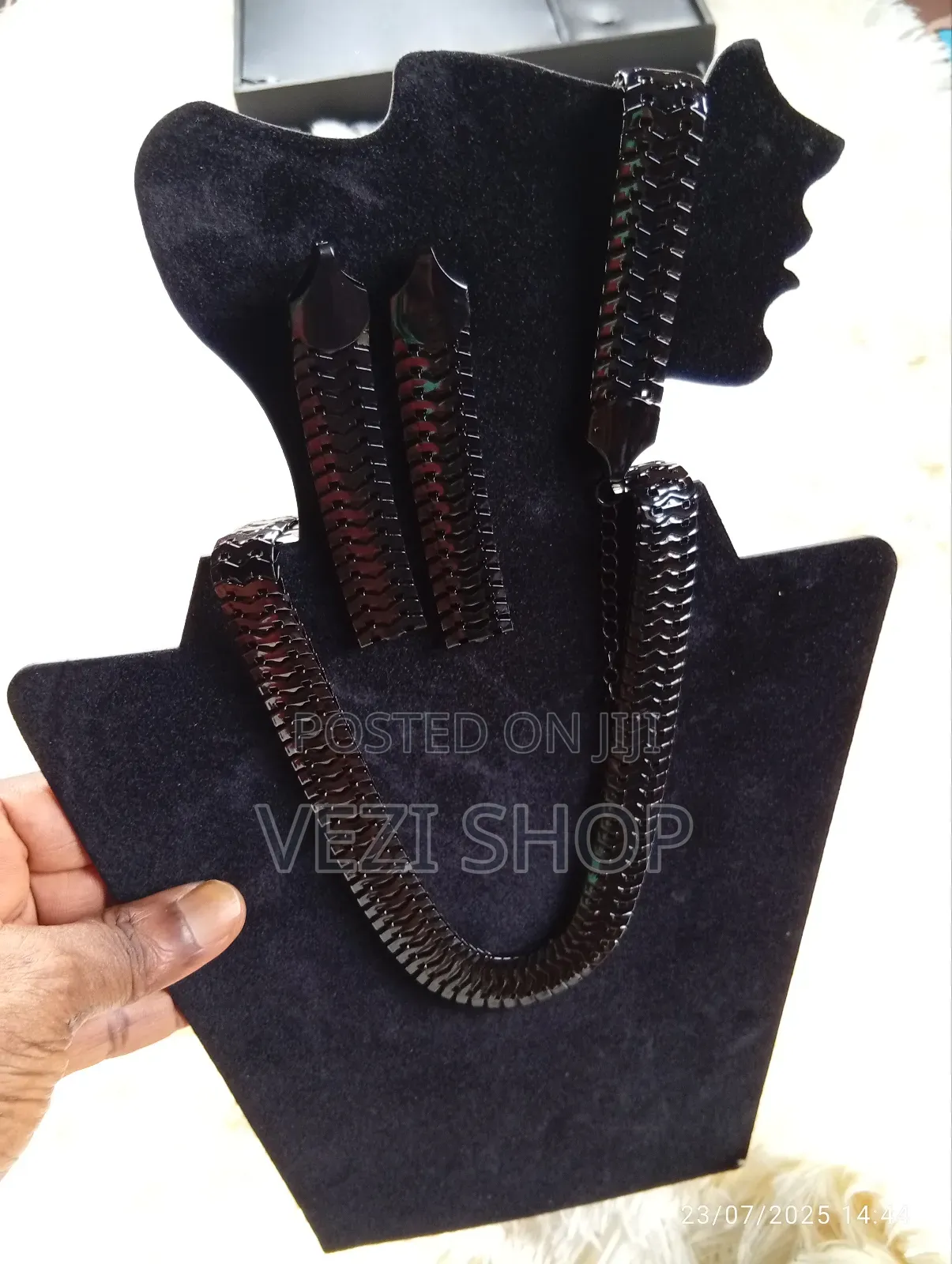 3 Pcs Classic Black Jewelry Set