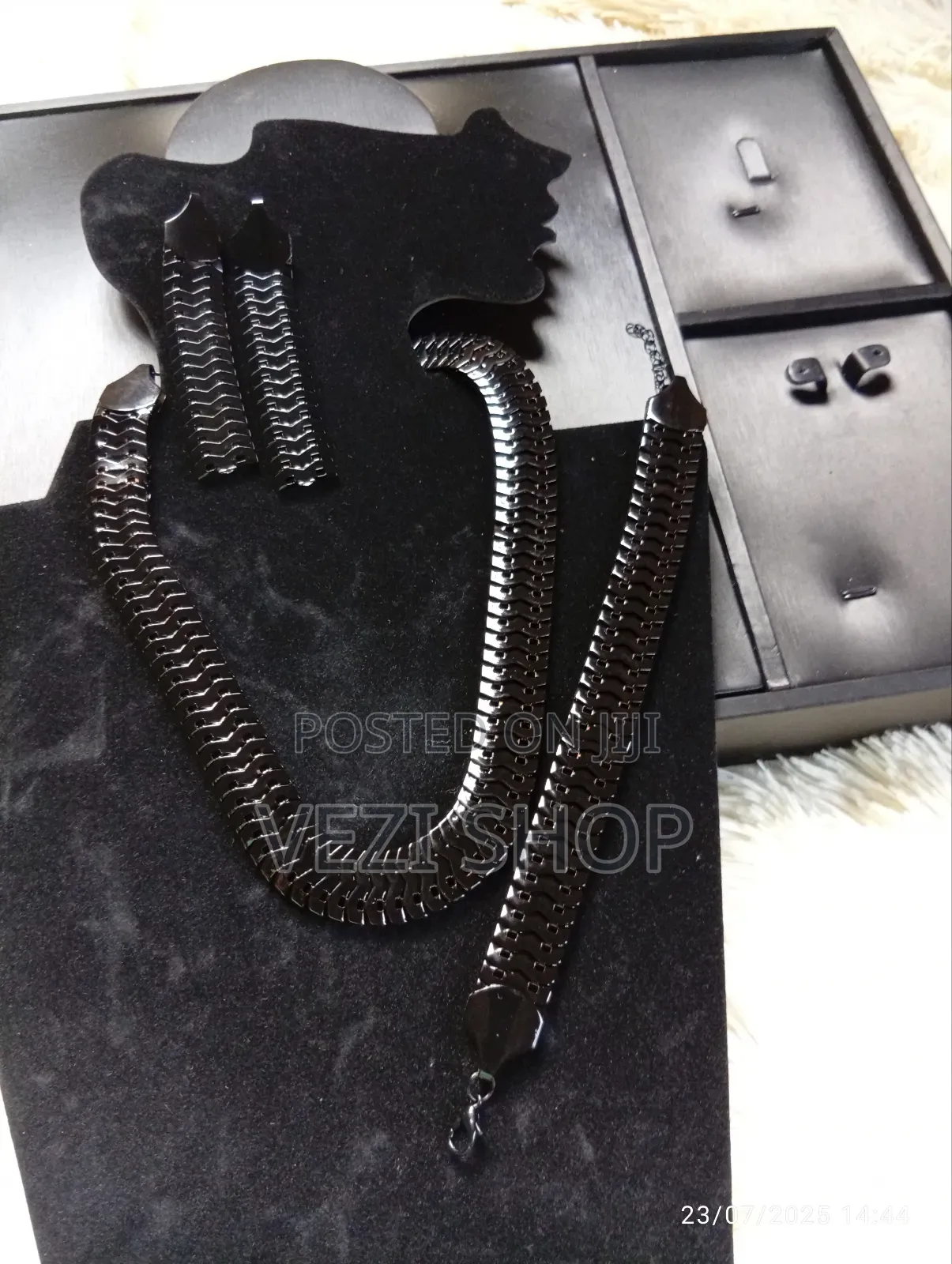3 Pcs Classic Black Jewelry Set