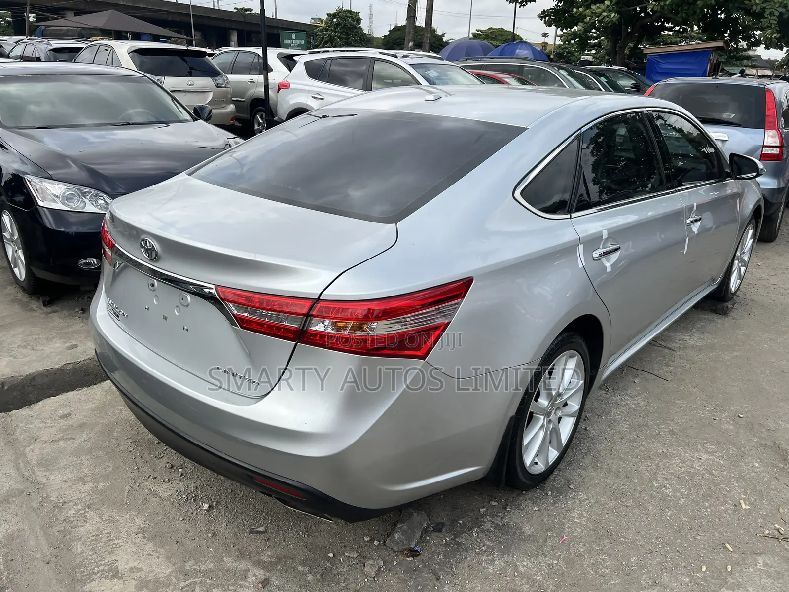 Toyota Avalon Limited 4dr Sedan (3.5L 6cyl 6A) 2015 Silver