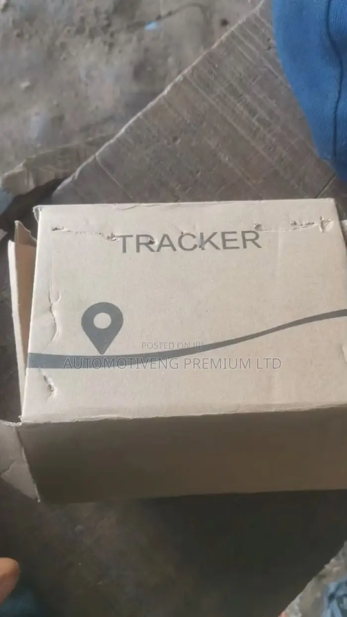 Efficient Car Tracking Device for Mercedes Toyota