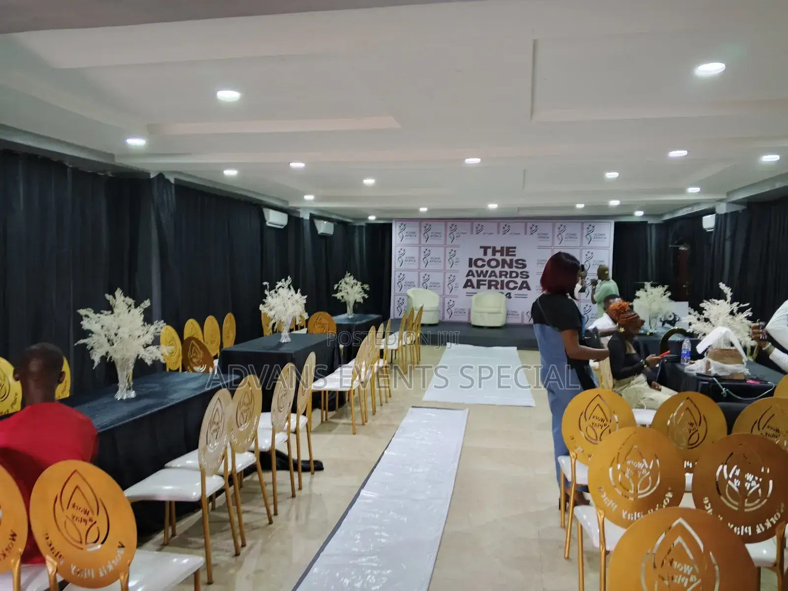 100 Guest Capacity Hall for Wedding and Birthdays