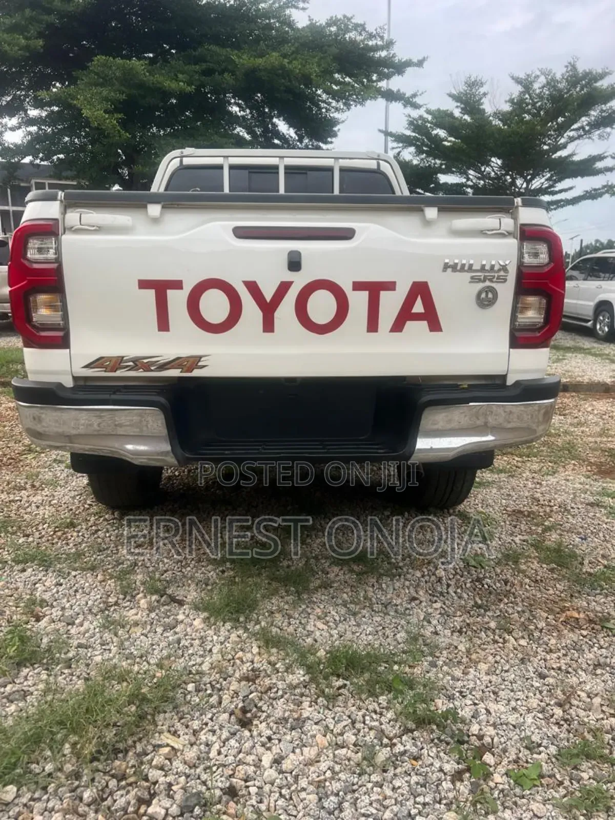 Toyota Hilux 2023 White