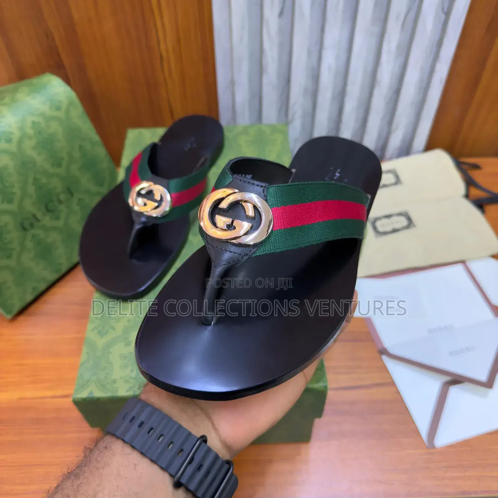 Gucci Men's Thong Sandal With Web. *Leather Sole