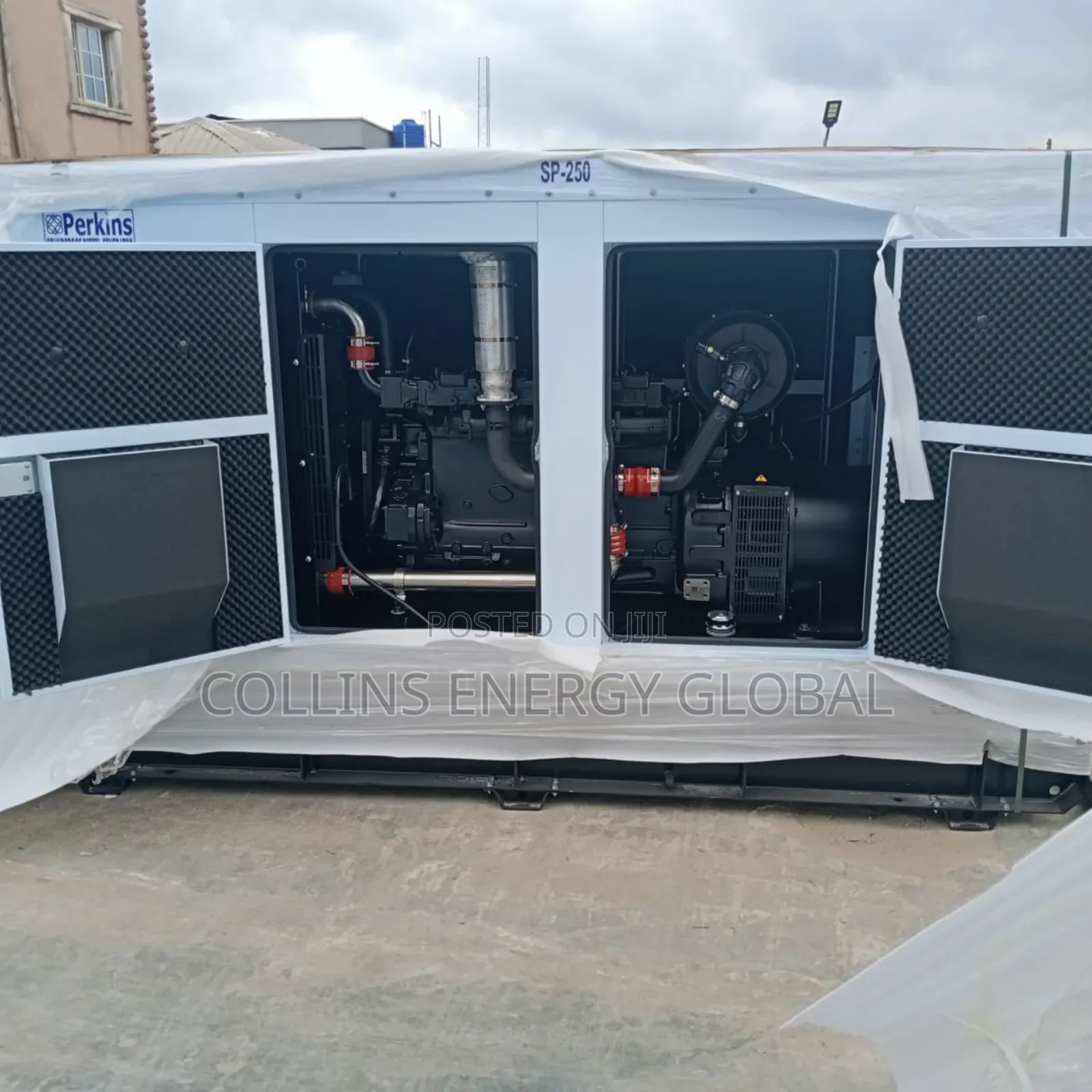 250kva Uk Perkins Soundproof Copper Coil Generator