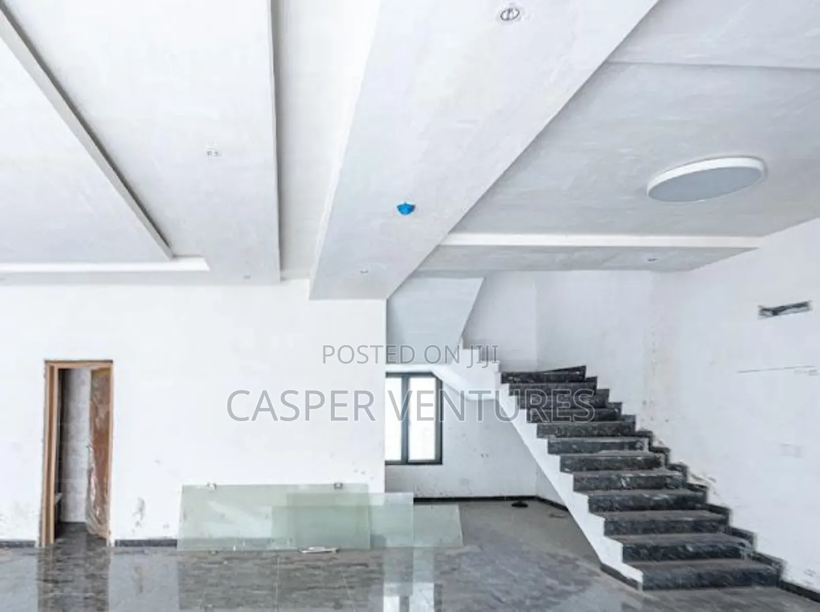 4bdrm Penthouse in Elegushi, Ikate for sale