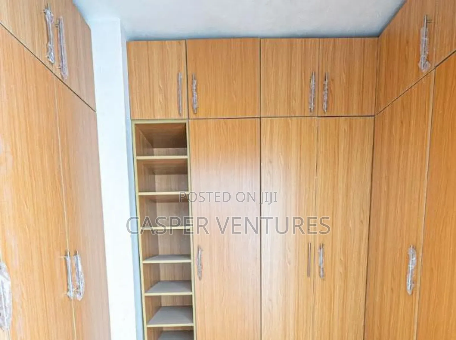 4bdrm Penthouse in Elegushi, Ikate for sale