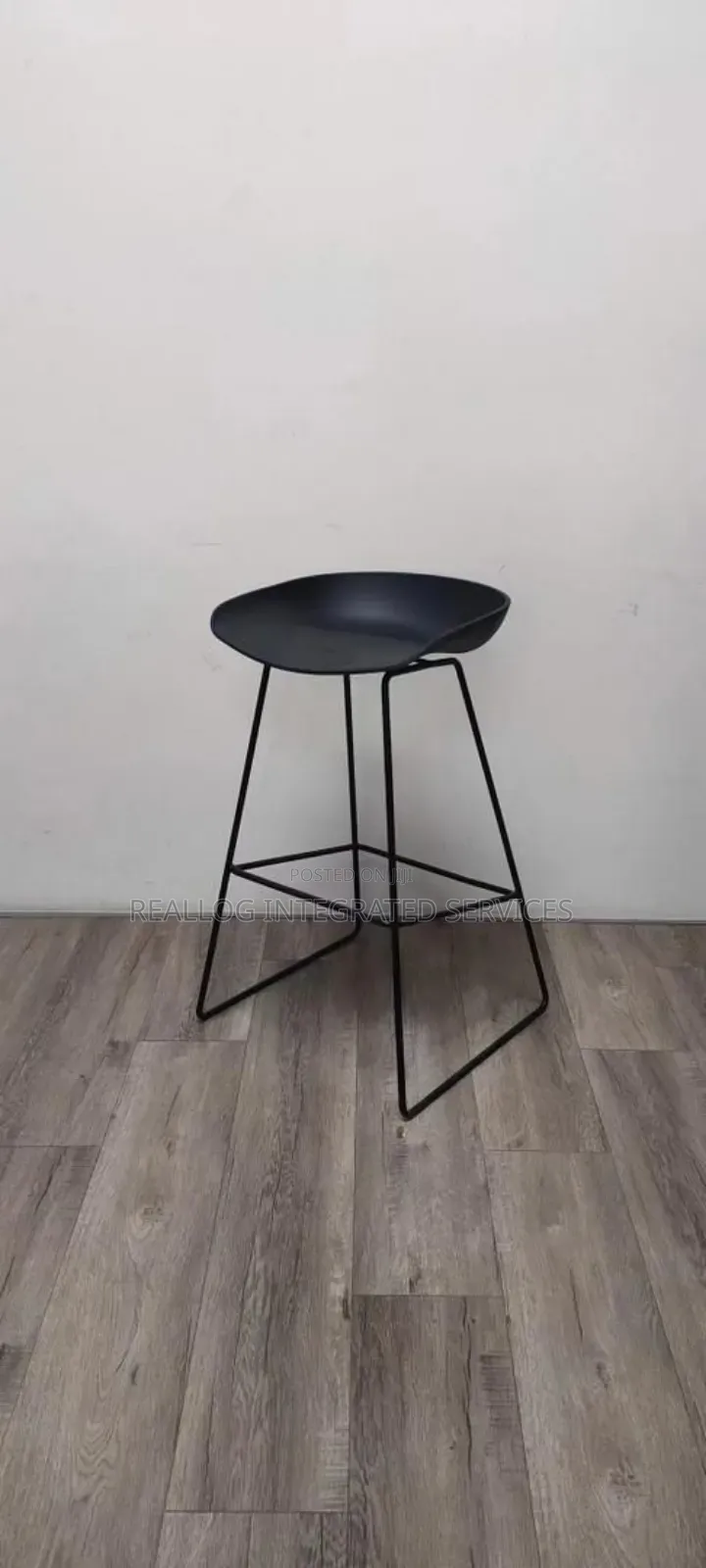 Quality Metal Leg Bar Stool