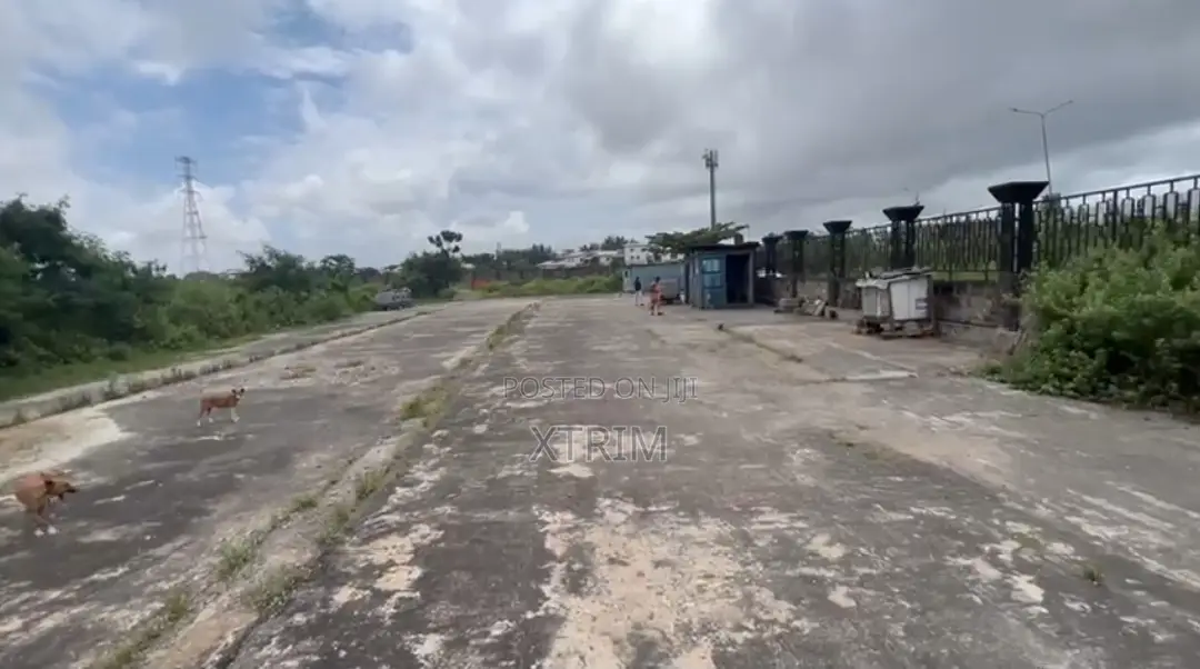 17,000sqmt Waterfront Land Off Admiralty Way