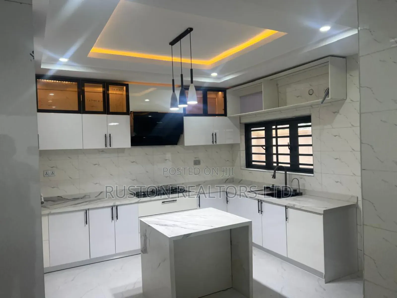 5bdrm House in Ibadan for sale