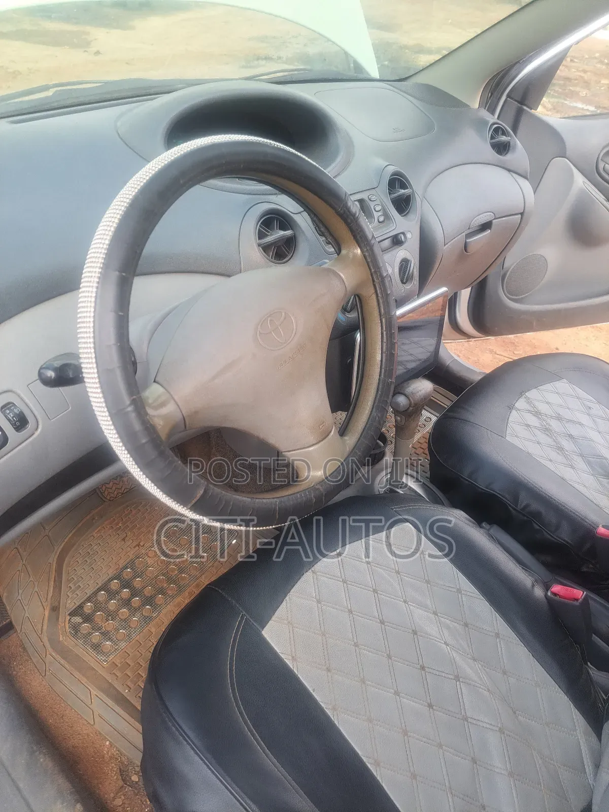 Toyota Yaris 2004 Silver