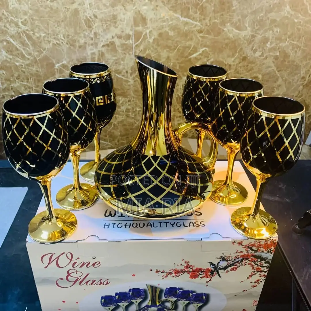Luxury Gold Glass Wine Decanter With Wine Glass