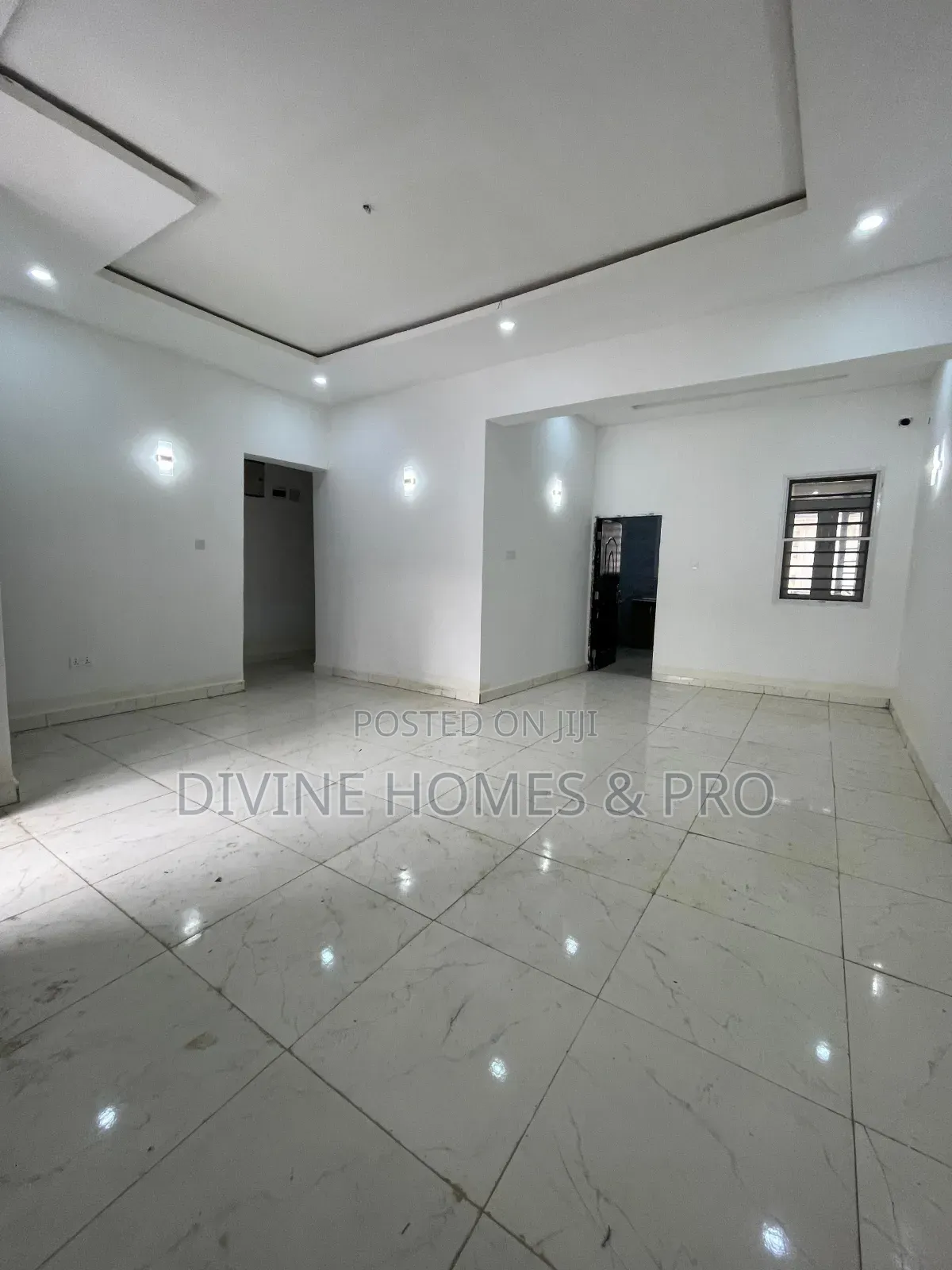 3bdrm Block of Flats in Wuye for rent