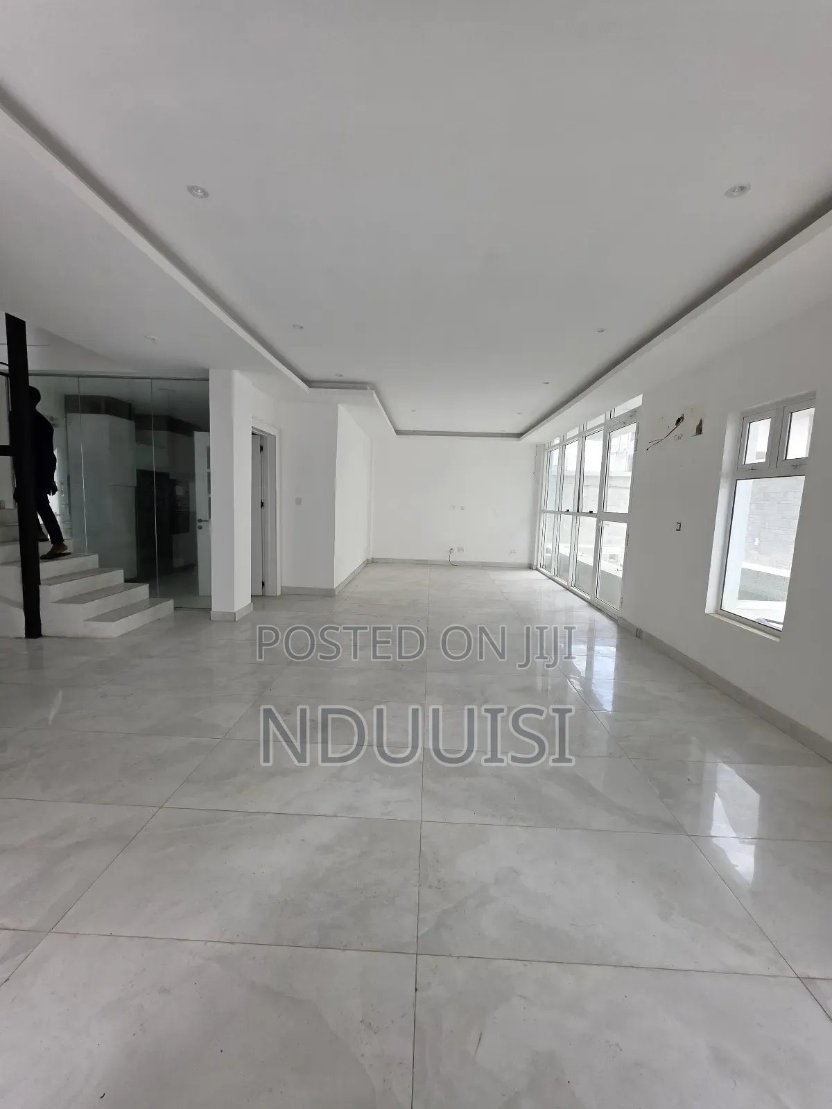 4bdrm Duplex in Banana Island for sale