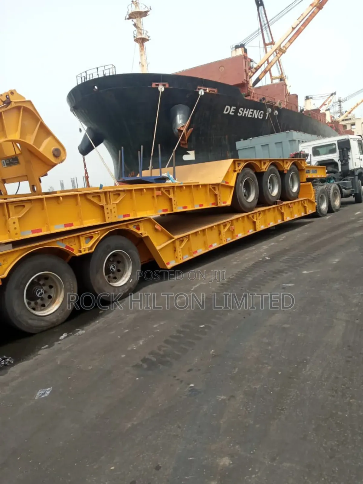 Lowbed and Flat-Bed Trucks Nationwide