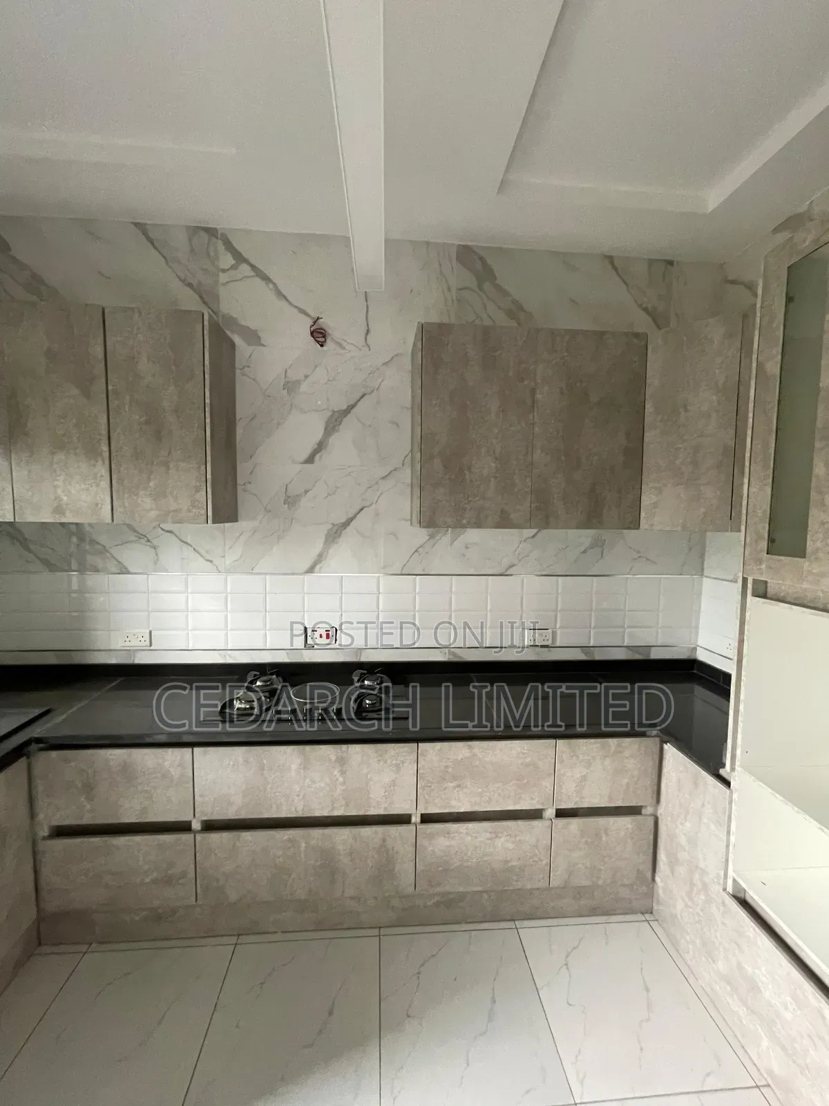 4bdrm Duplex in Idu for sale