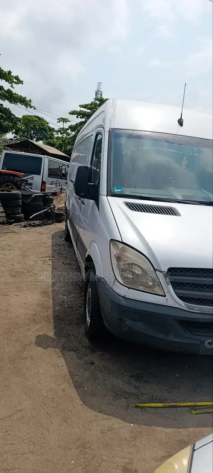 Mercedes-Benz Sprinter 2007 White