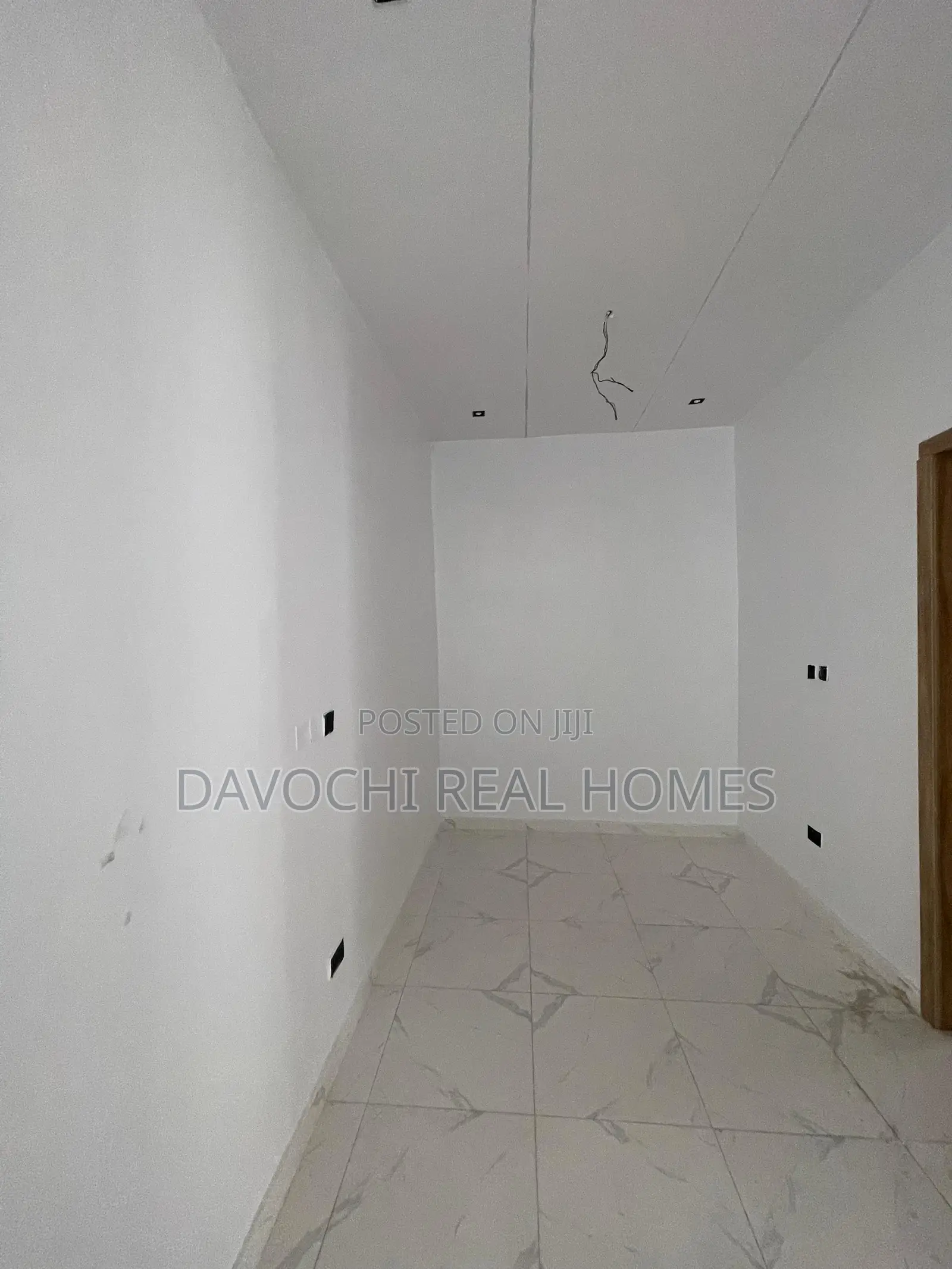 4bdrm Duplex in Ikota for sale