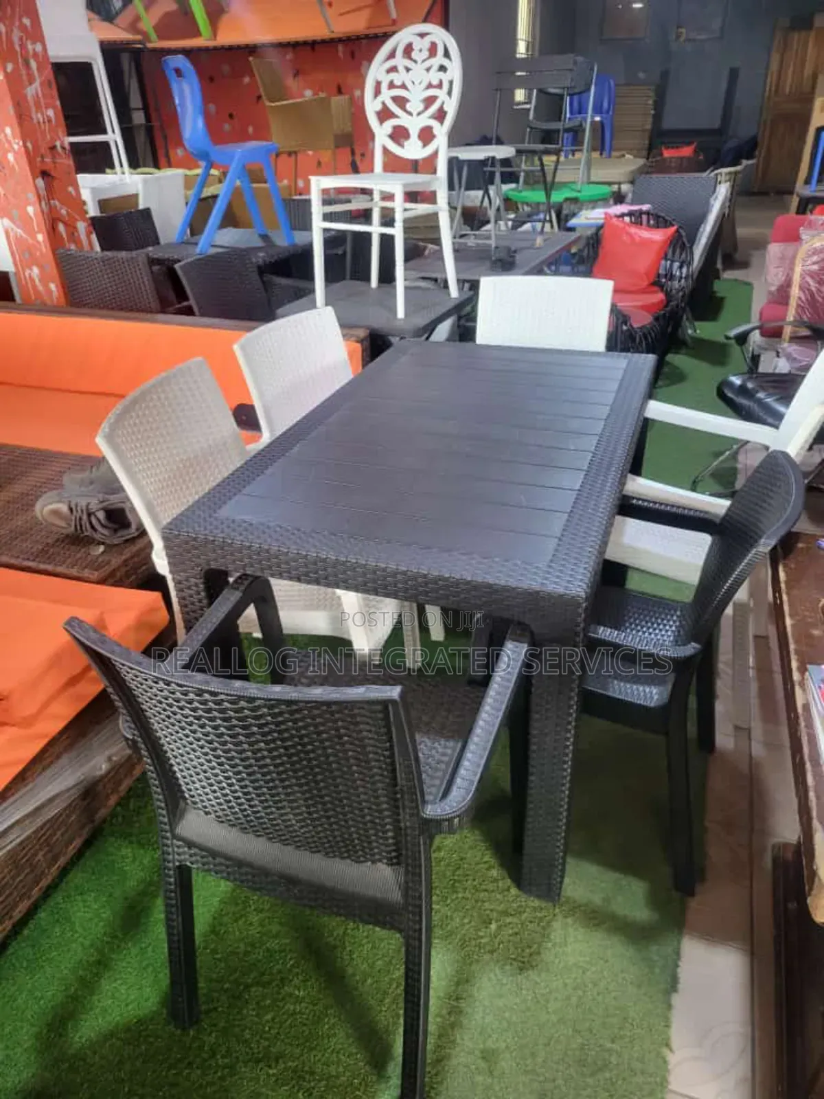 Quality Plastic Chairs and Table for Restaurant and Homes
