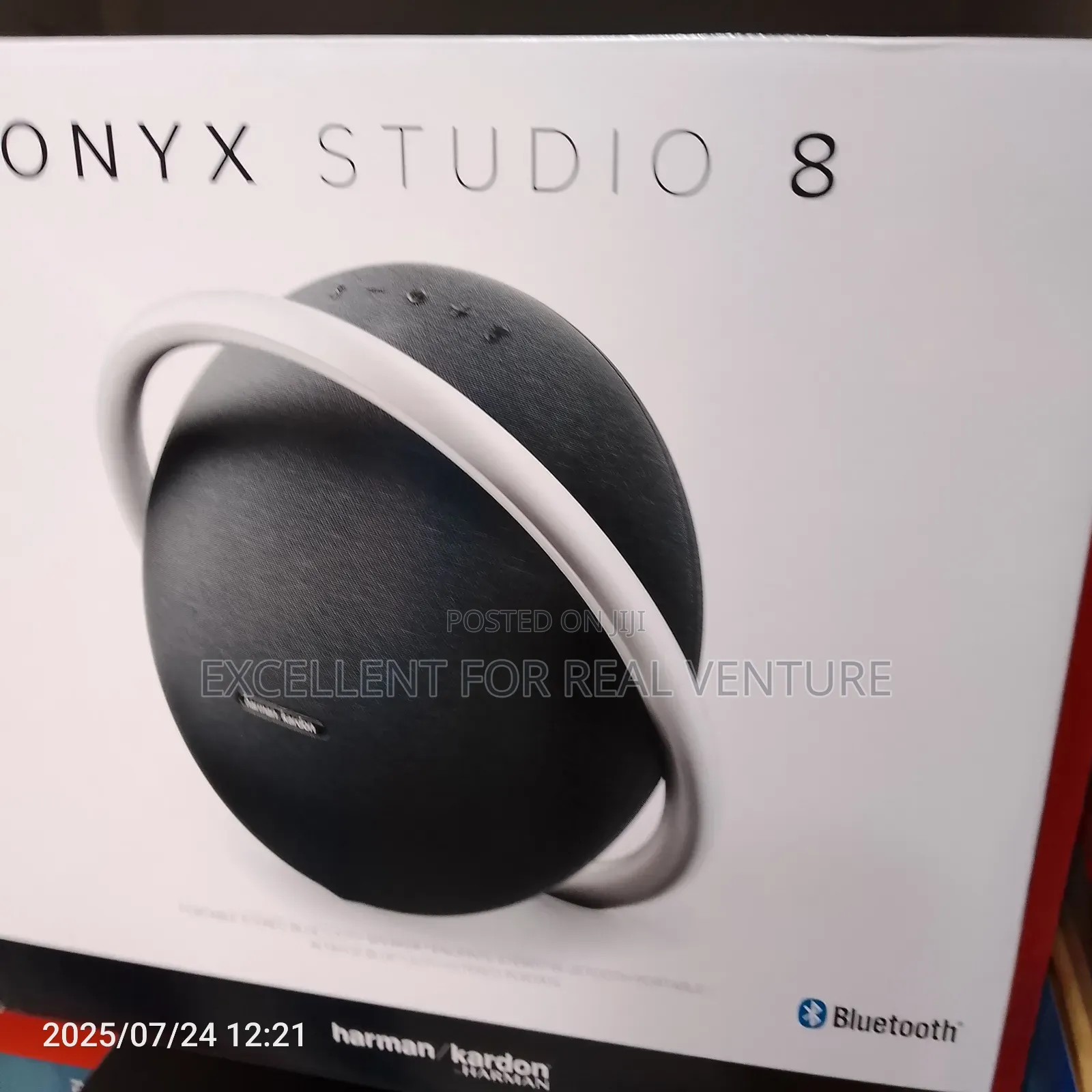 Onyx Studio 8