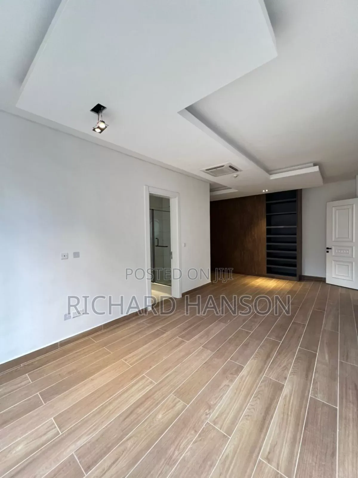 3bdrm Apartment in Inside Banana Island for sale