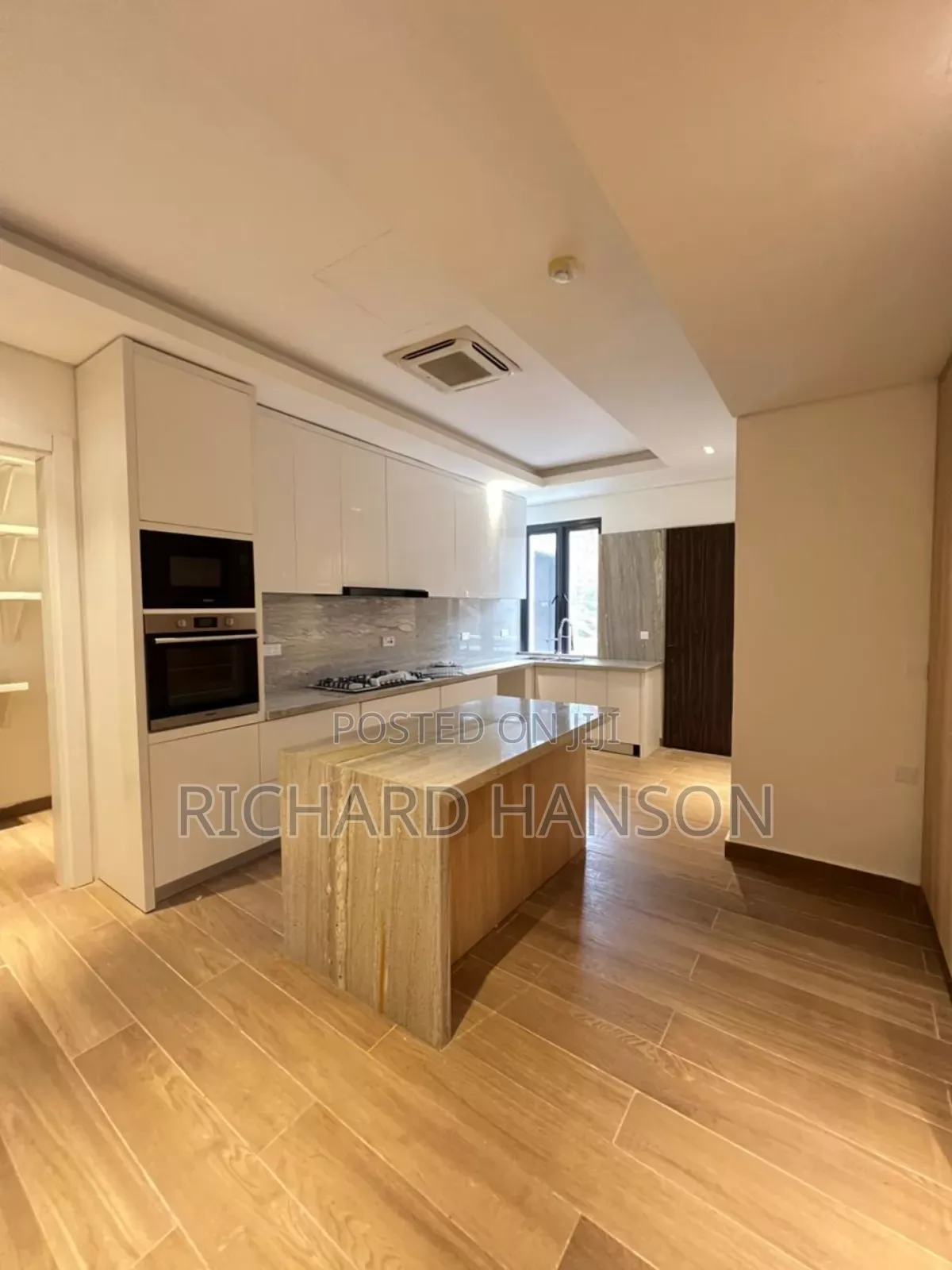 3bdrm Apartment in Inside Banana Island for sale