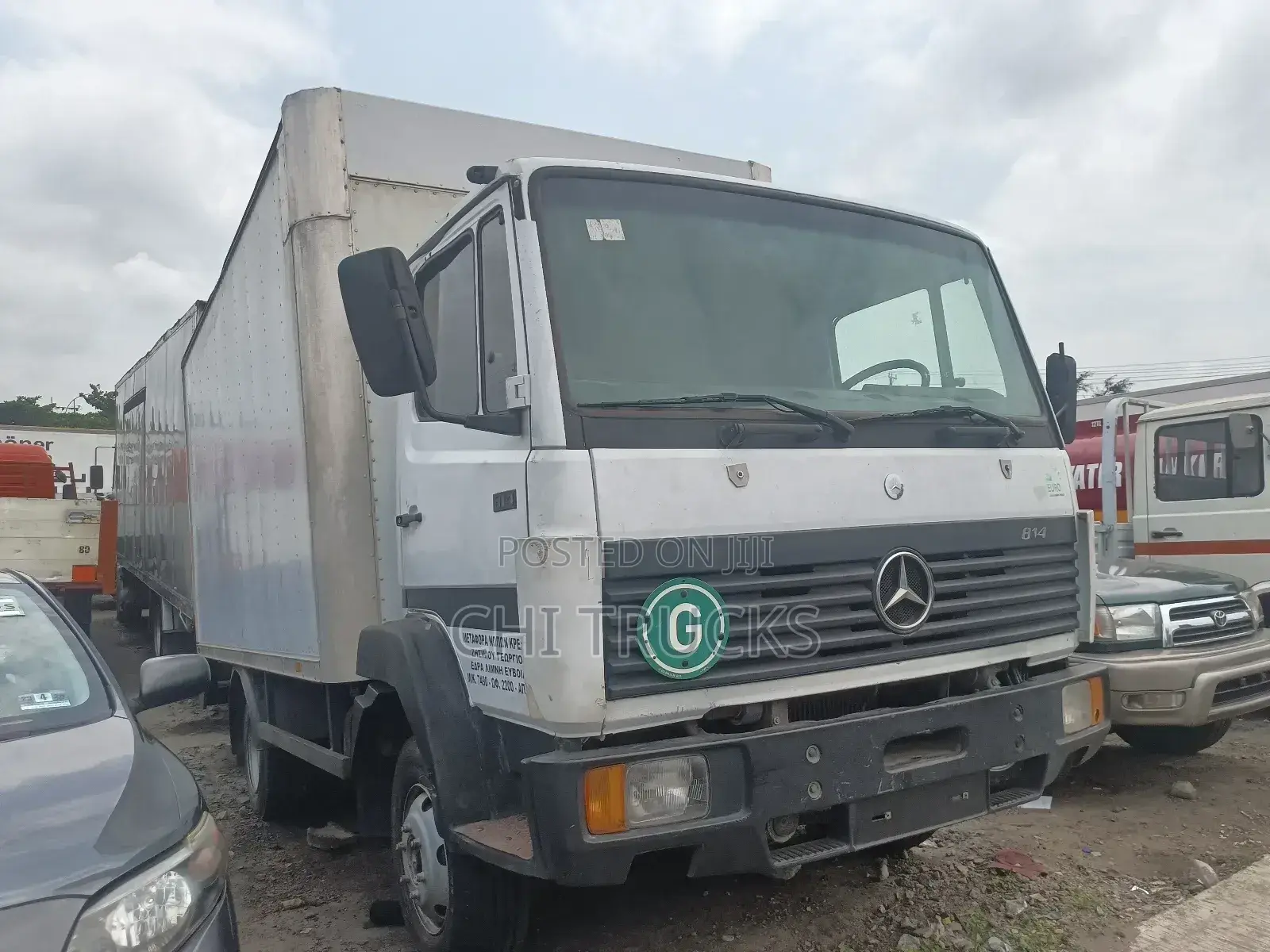 Mercedes Benz 814 Container Truck German Craftsmanship 7tons Capacity