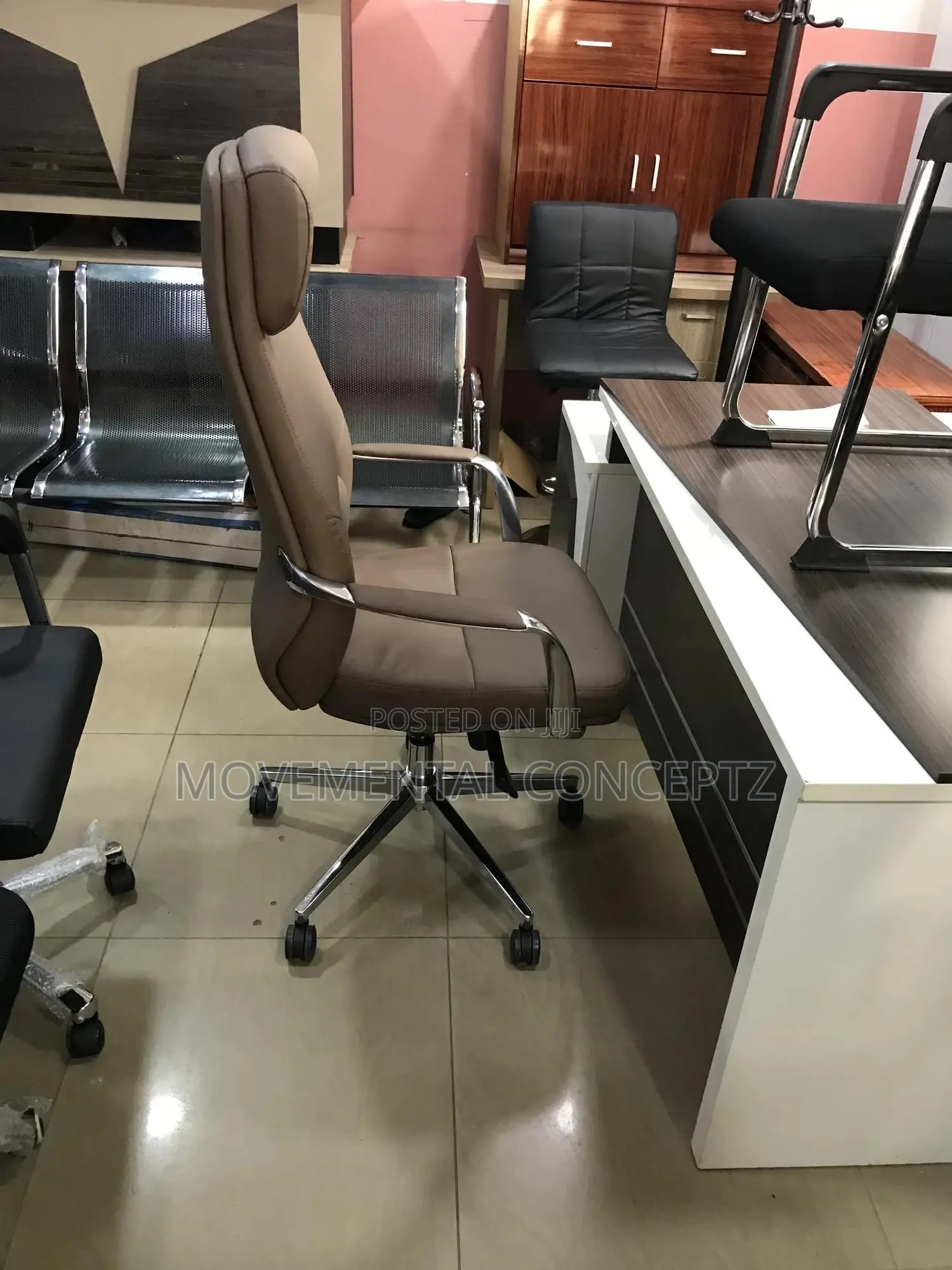 Brown Super Executive Office Leather Swivel Chair