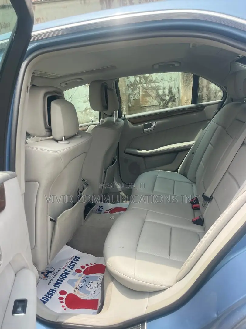 Mercedes-Benz E350 Base 4dr 4Matic Sedan AWD (3.5L 6cyl 7A) 2012 Blue