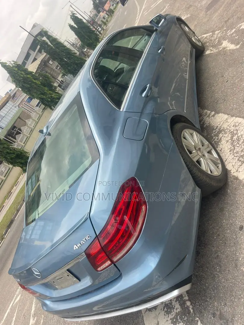 Mercedes-Benz E350 Base 4dr 4Matic Sedan AWD (3.5L 6cyl 7A) 2012 Blue