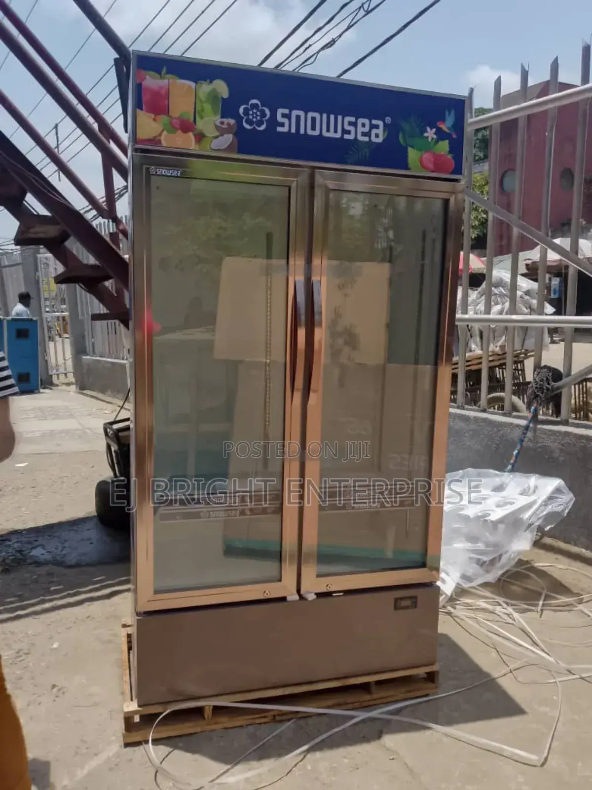 Snowsea Double Door Chiller Display Refrigerator | Lc 700