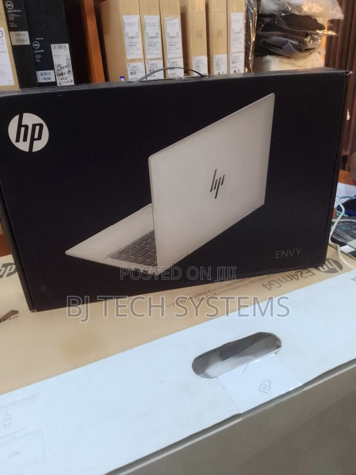 New Laptop HP Envy X360 8GB Intel Core I5 SSD 512GB