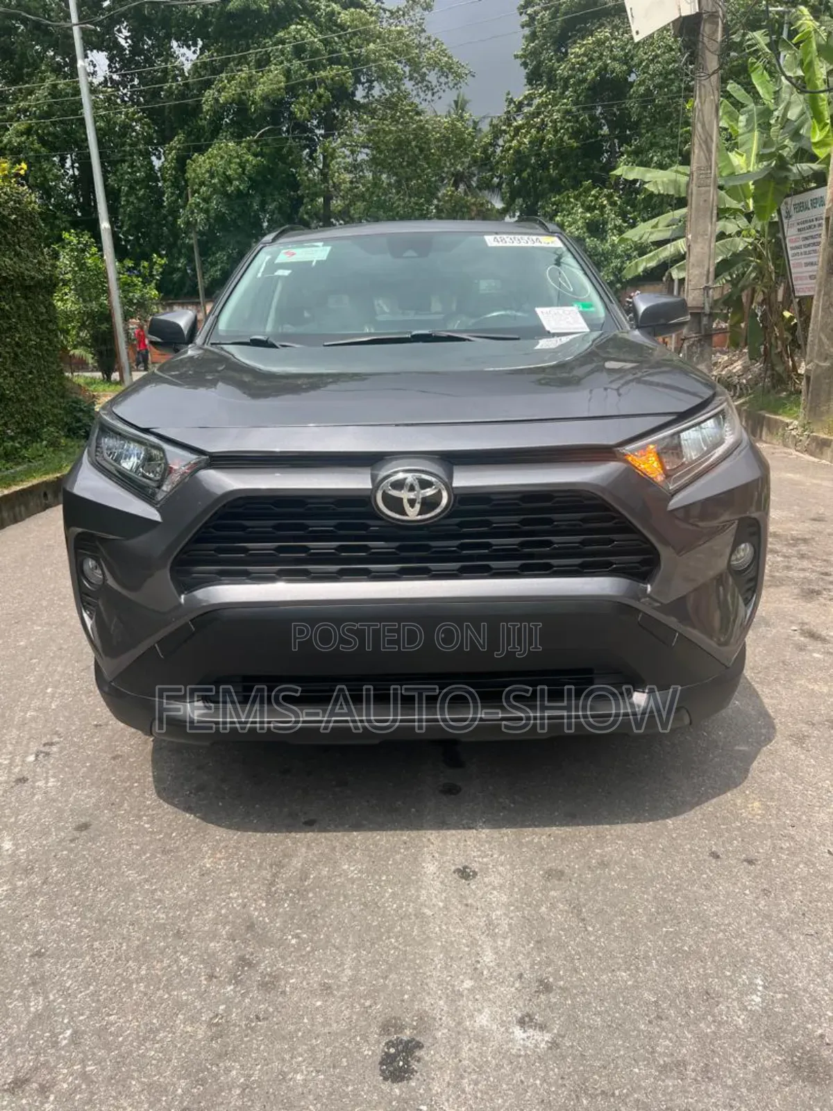 Toyota RAV4 XLE Premium 2021 Gray