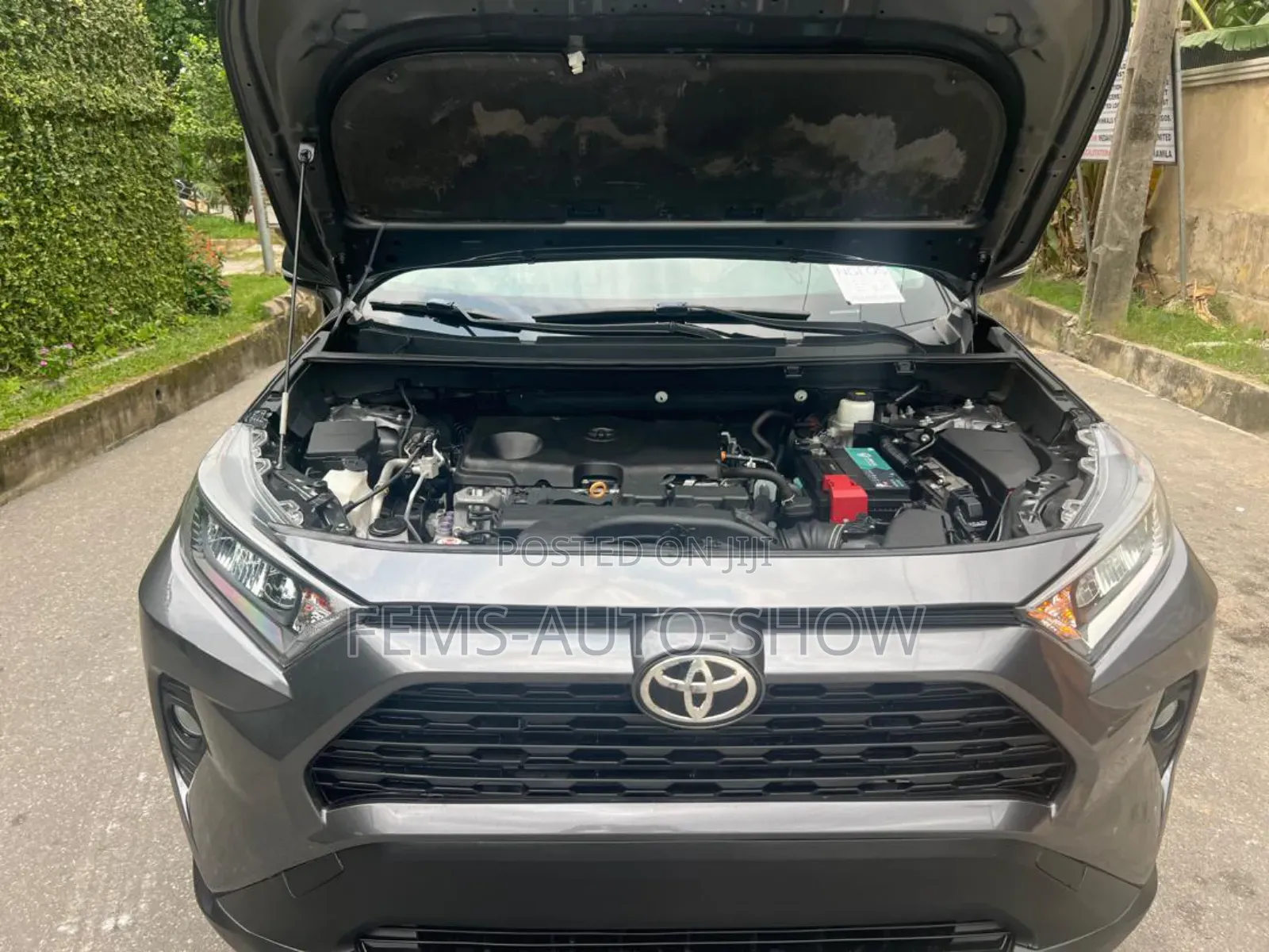 Toyota RAV4 XLE Premium 2021 Gray