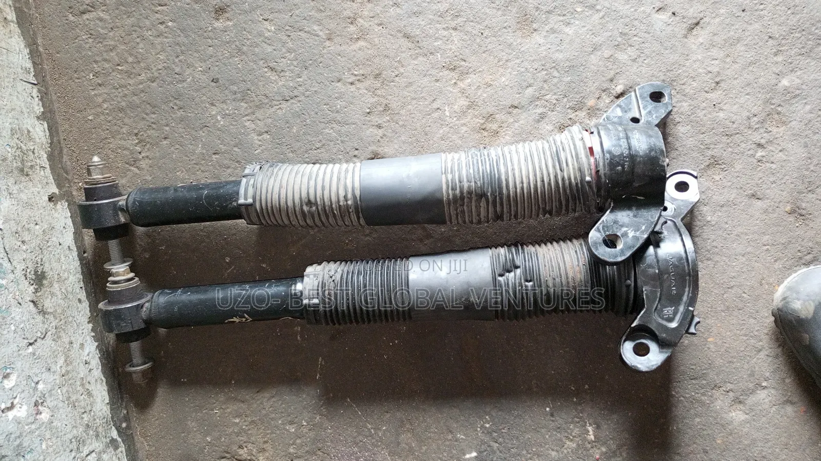 Back Shocks Range Rover Evogue 2017