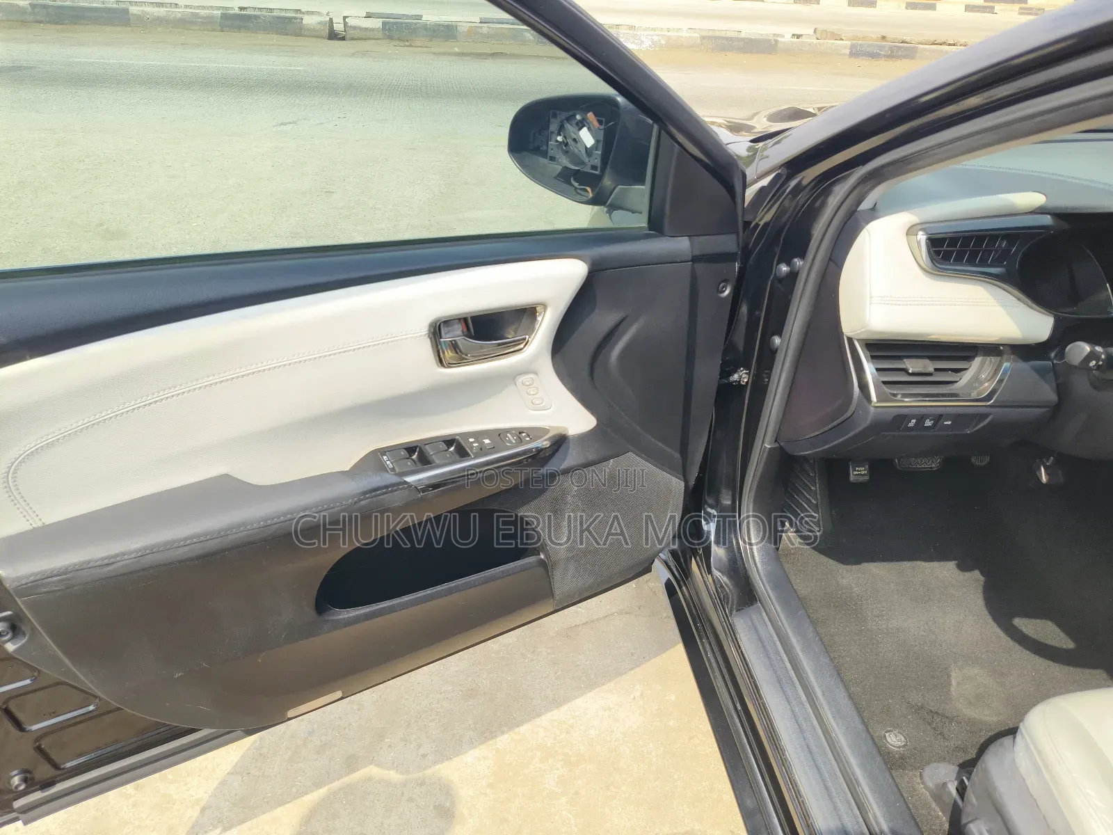 Toyota Avalon Limited FWD Sedan (3.6L 6cyl 6A) 2016 Black