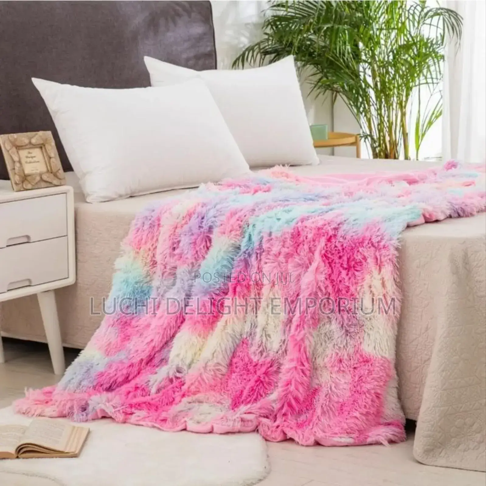 Stay Warm and Cozy With This Premium-Quality Blanket
