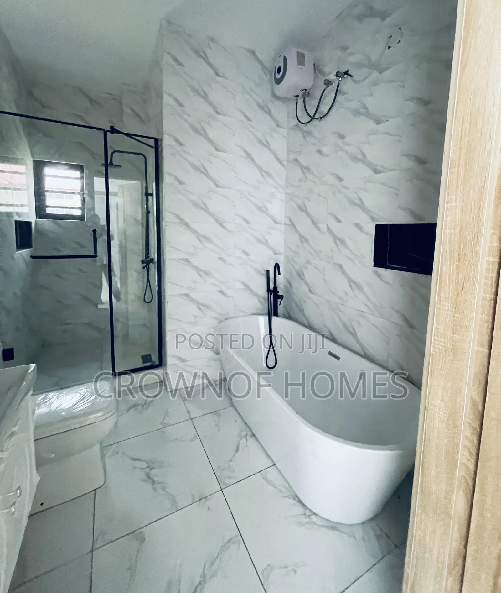 5bdrm Duplex in Sangotedo for sale