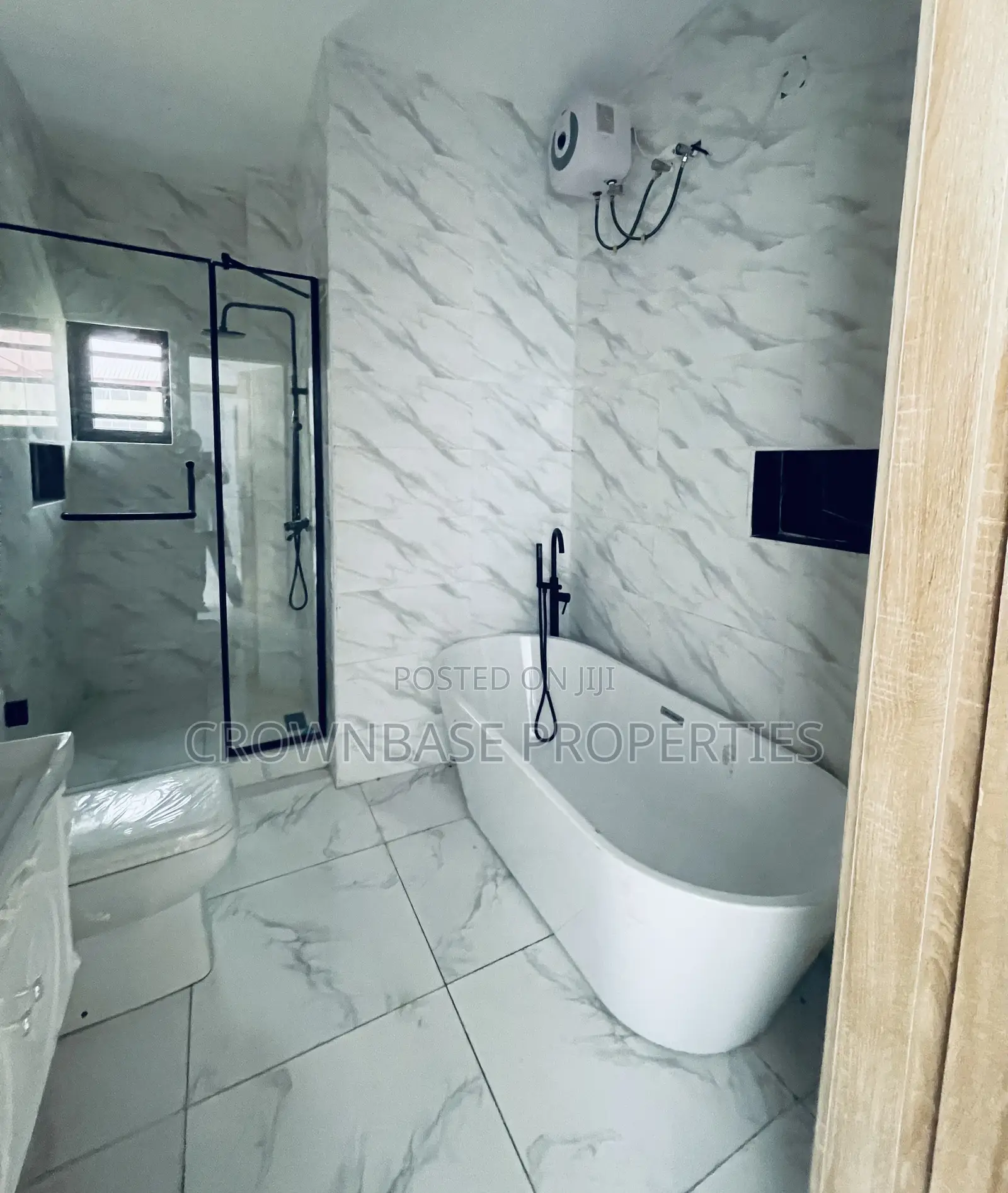 5bdrm Duplex in Sangotedo for sale