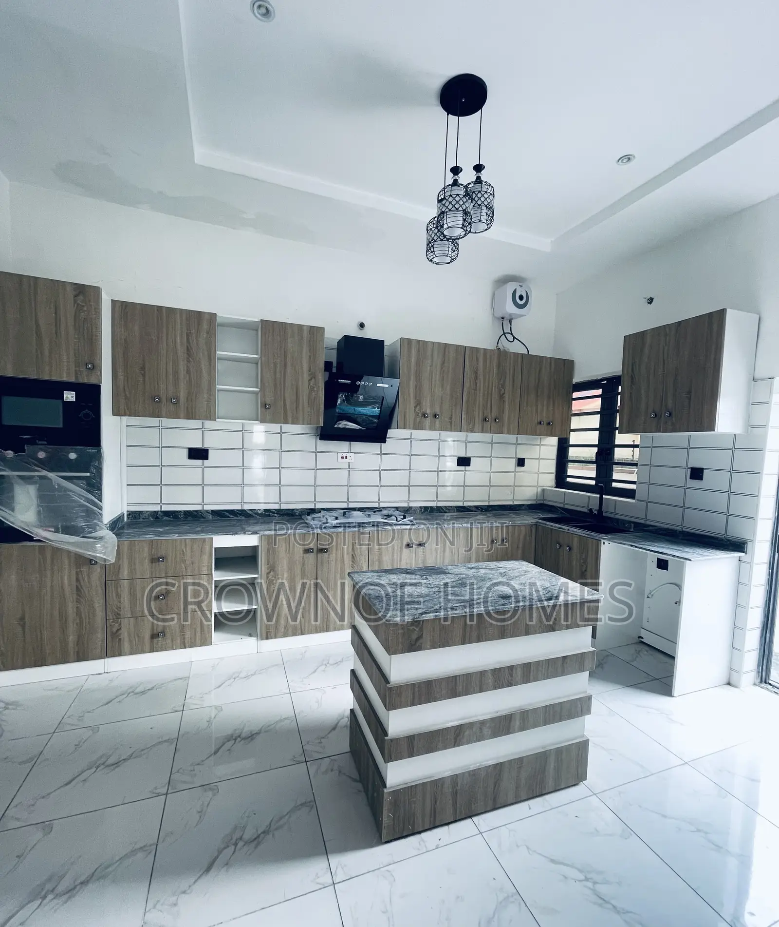 5bdrm Duplex in Sangotedo for sale