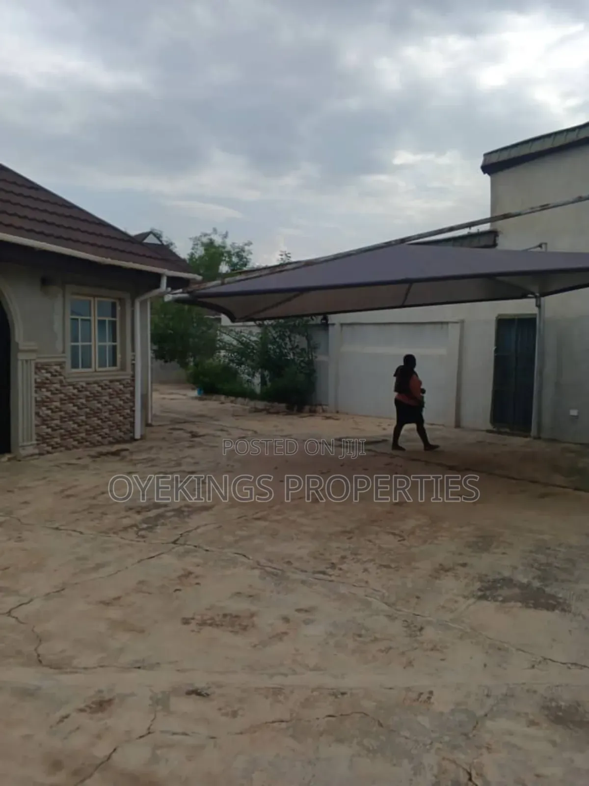 4bdrm Bungalow in Aseyori Estate, Ologuneru for sale