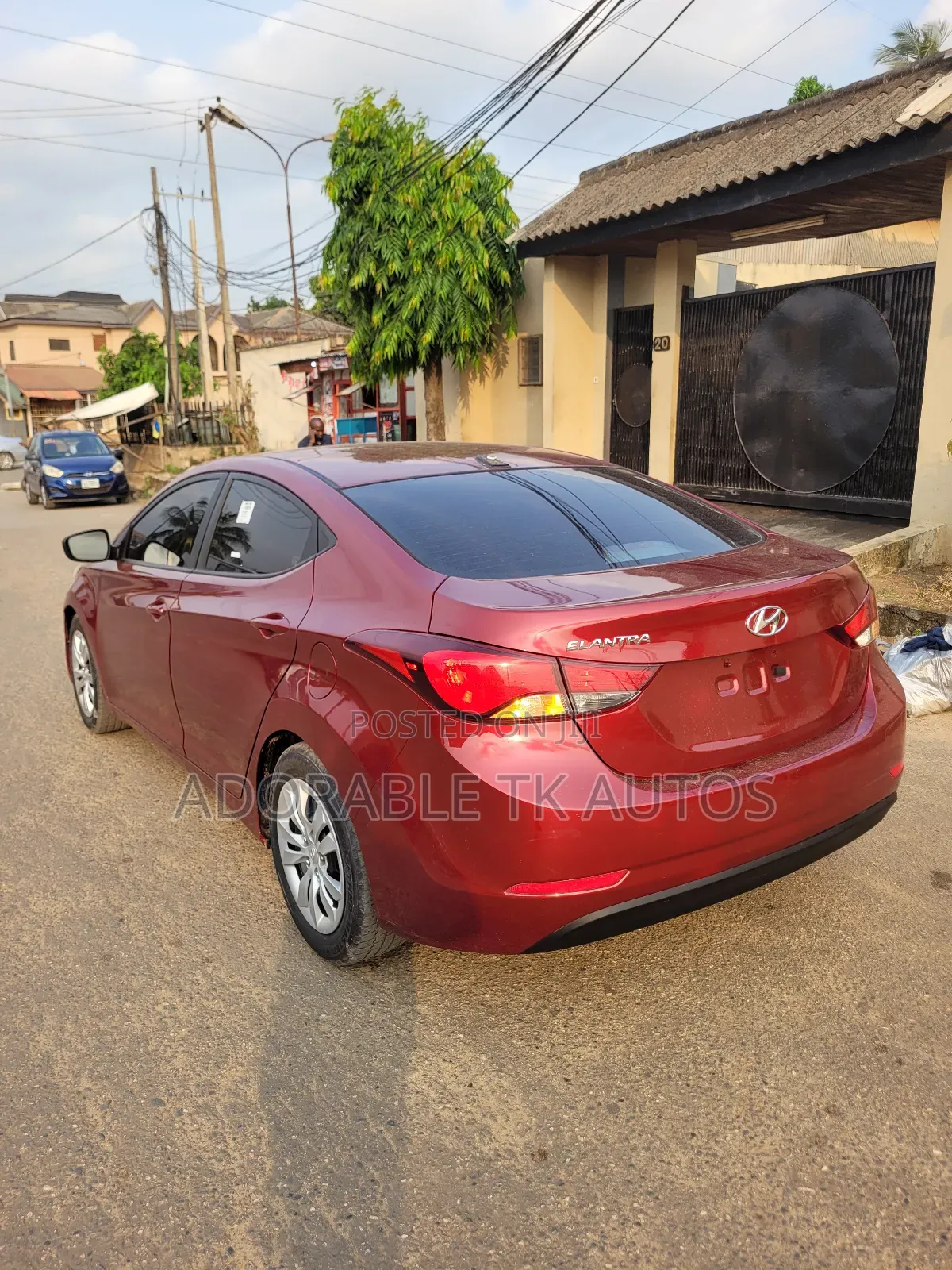 Hyundai Elantra SE Sedan FWD (1.8L 4cyl 6A) 2016 Red