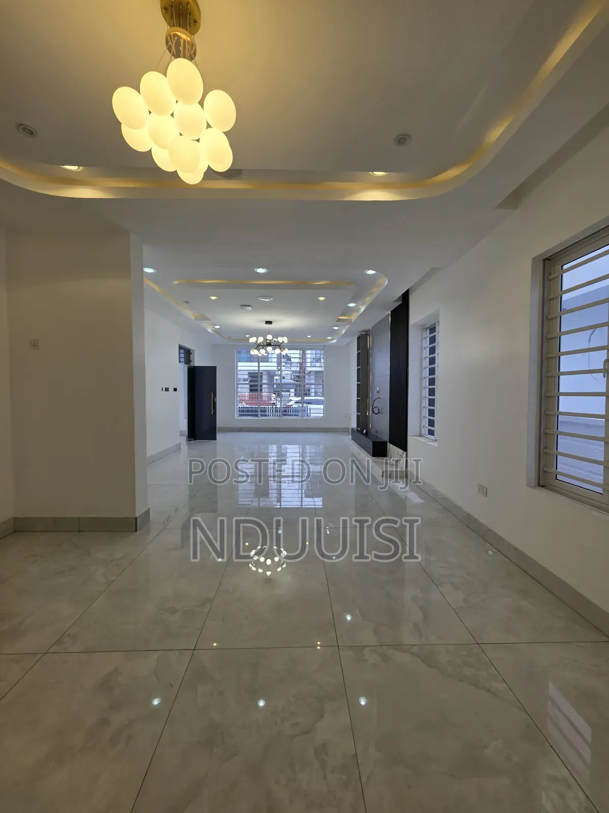5bdrm Duplex in Megamond Estate, Lekki Phase 1 for sale