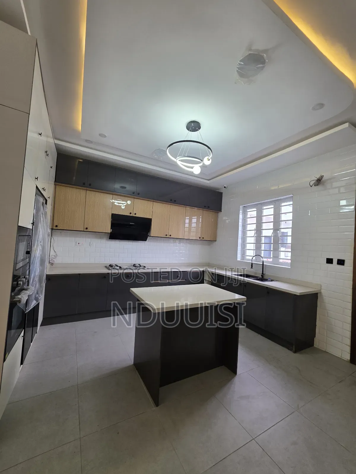 5bdrm Duplex in Megamond Estate, Lekki Phase 1 for sale