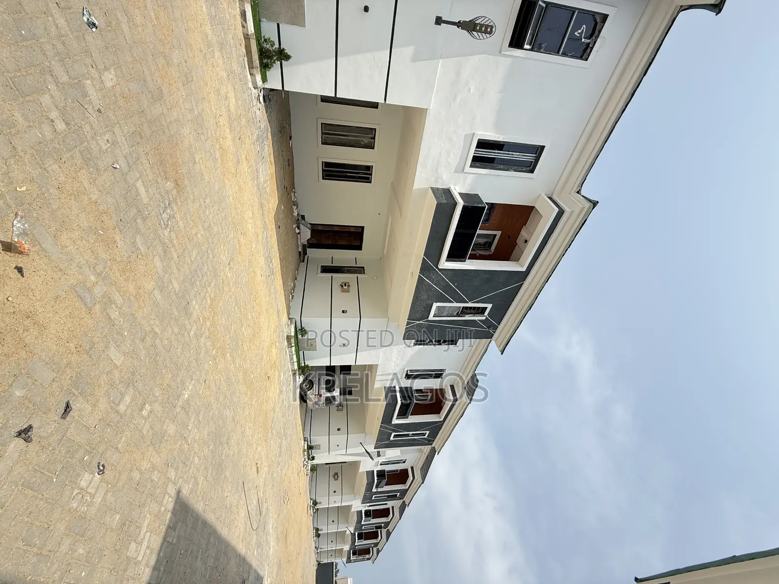 4bdrm Duplex in Off Lekki-Epe Expressway for sale