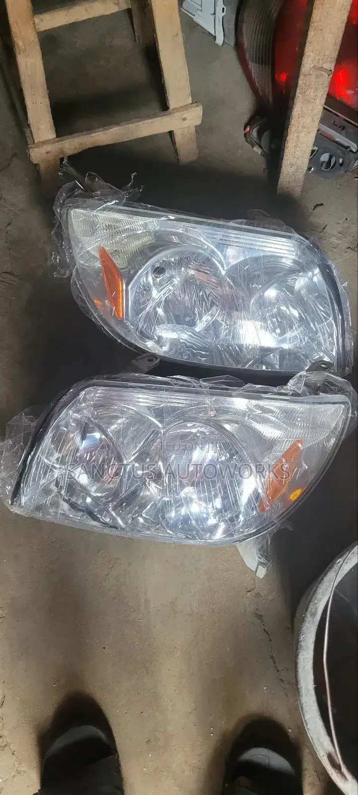 Headlight Toyota 4runner 2003_2005