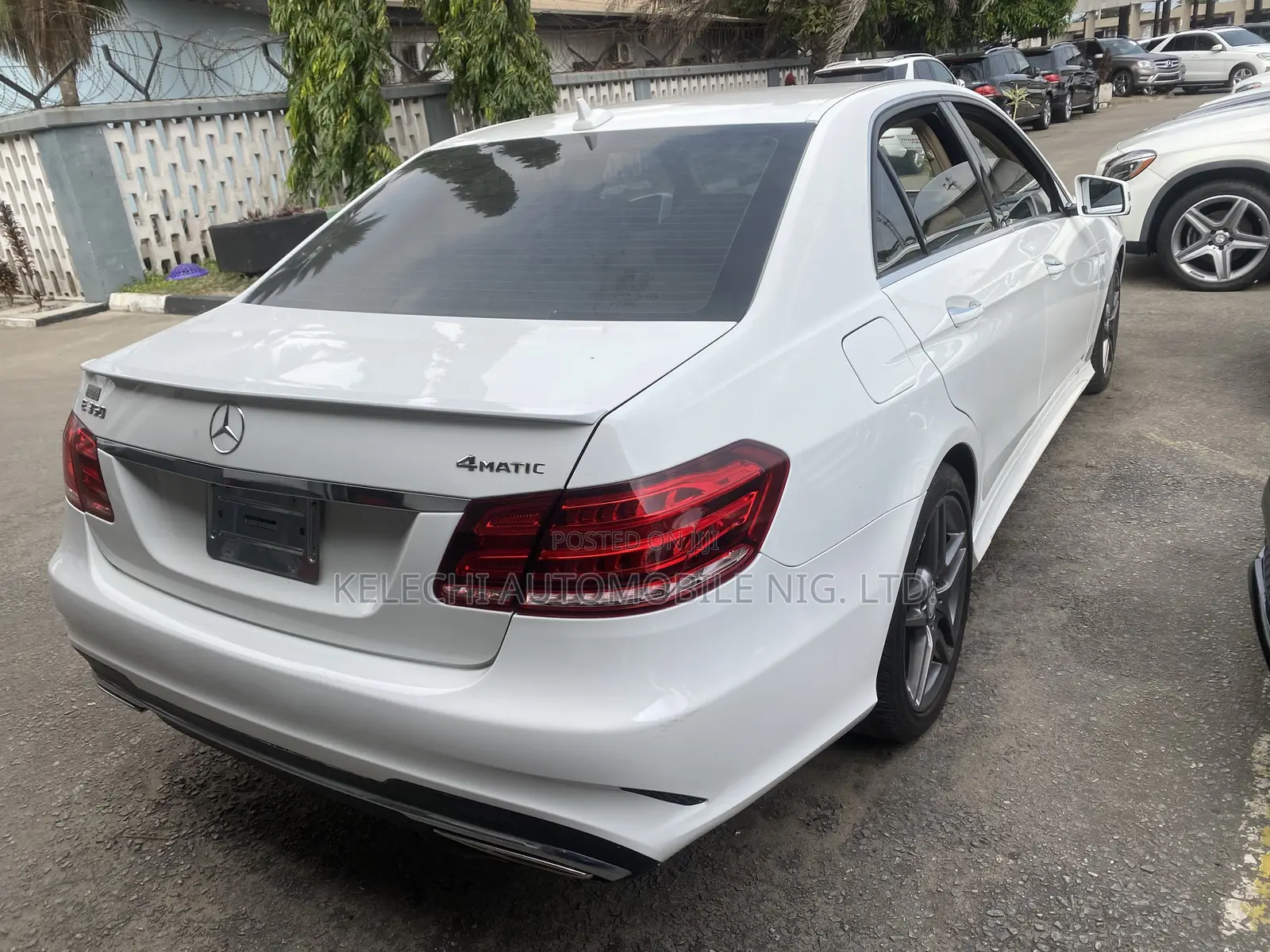 Mercedes-Benz E350 Base 4Matic Sedan AWD (3.5L 6cyl 7A) 2015 White
