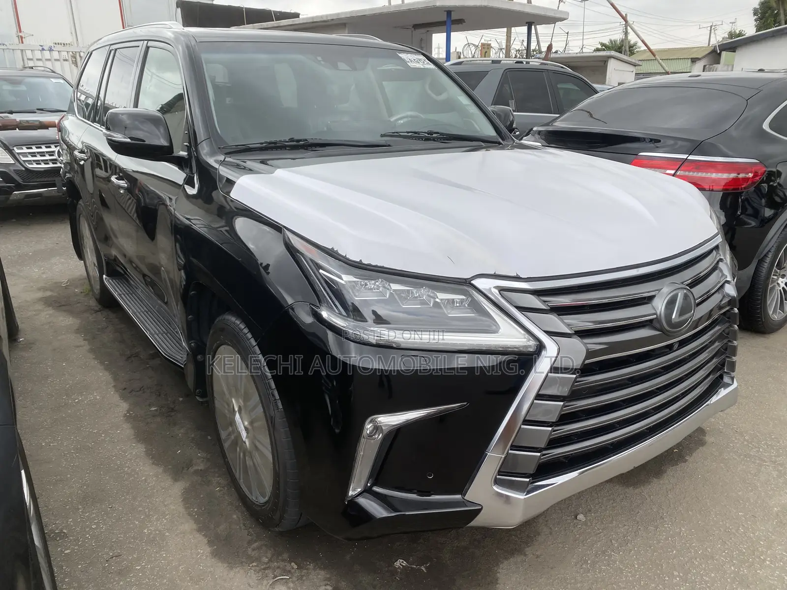Lexus LX 570 (5 seats) AWD 2016 Black