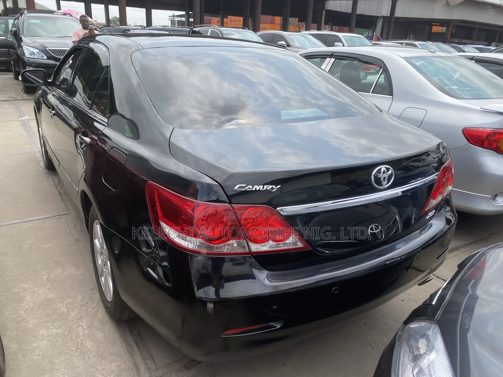 Toyota Camry XLE 4dr Sedan (2.5L 4cyl 6AM) 2010 Black