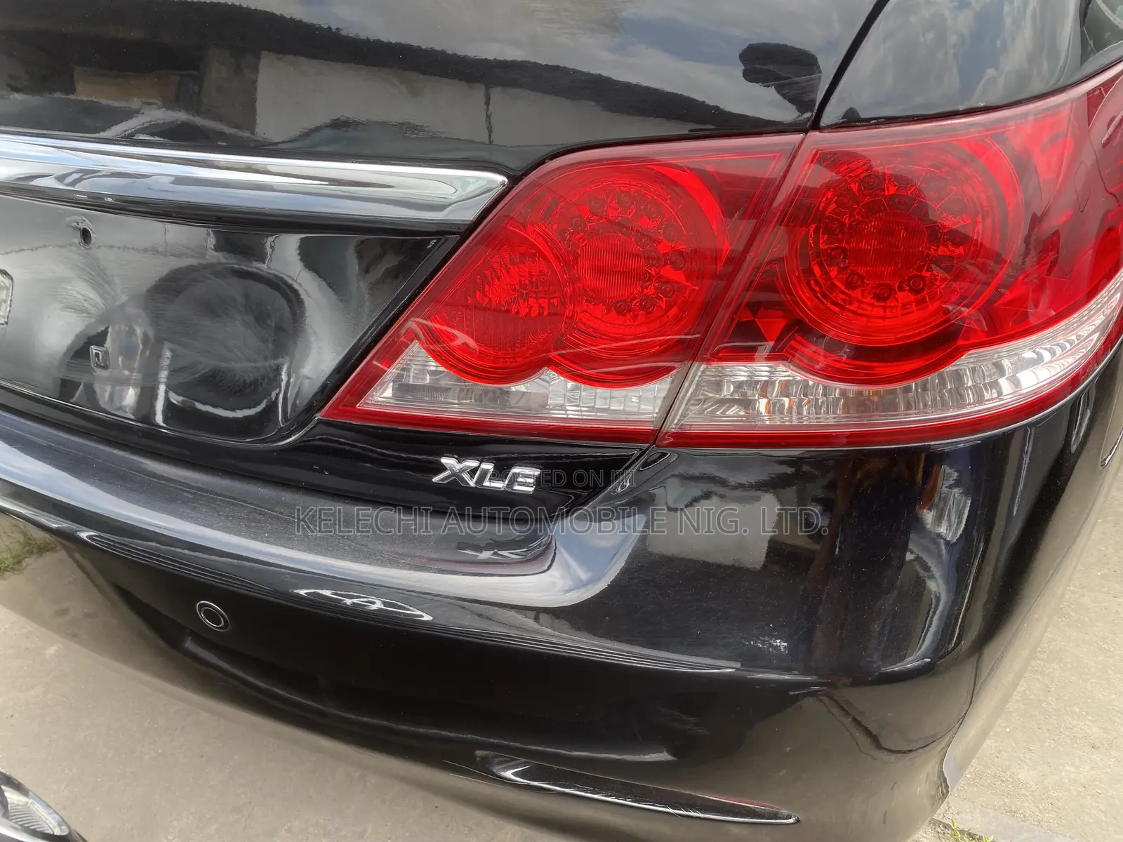 Toyota Camry XLE 4dr Sedan (2.5L 4cyl 6AM) 2010 Black