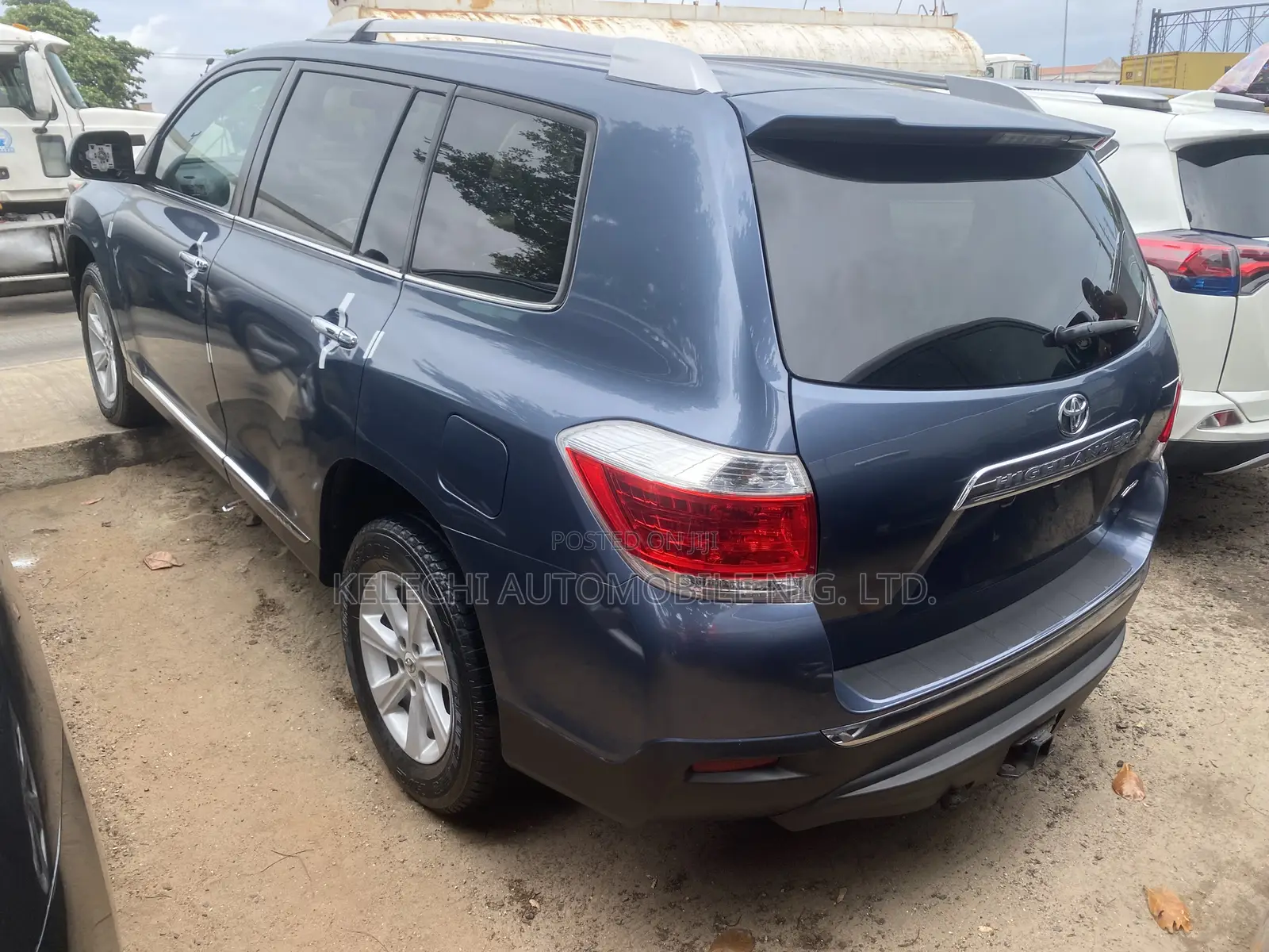 Toyota Highlander 3.5L 4WD 2013 Blue